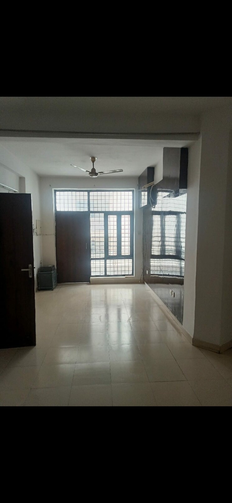 Room, srs-pearl-heights 3 Bedroom 1800 Sq.Ft. Independent House In Sector 87 Faridabad 8907071