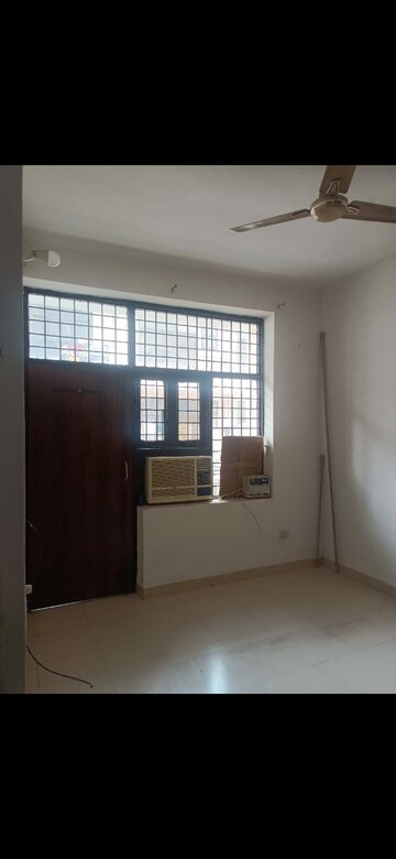 Room in 3 BHK Independent House at SRS Pearl Heights, Sector 87 – for Rent