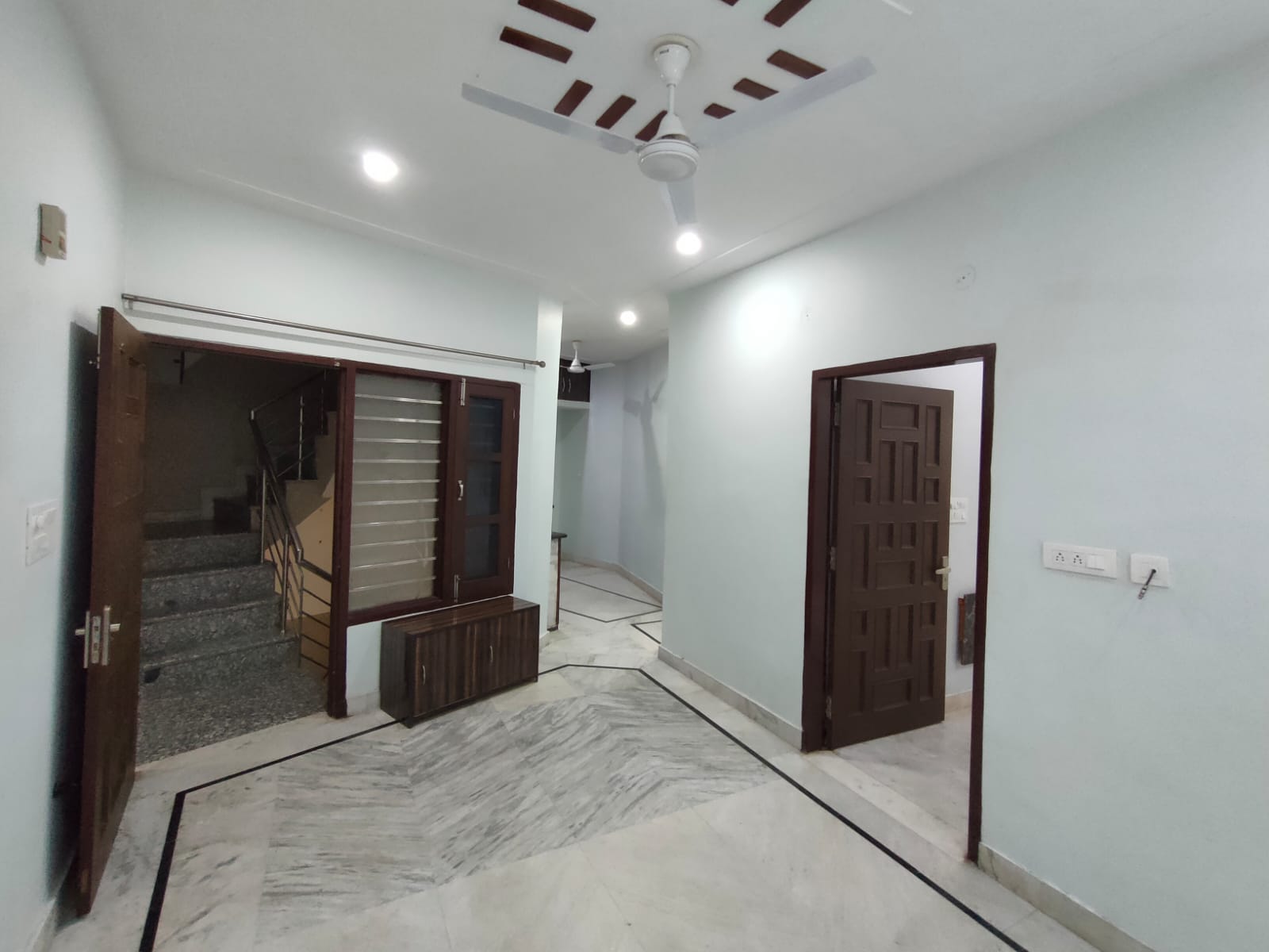 2 BHK Builder Floor For Rent in Sushant Lok I