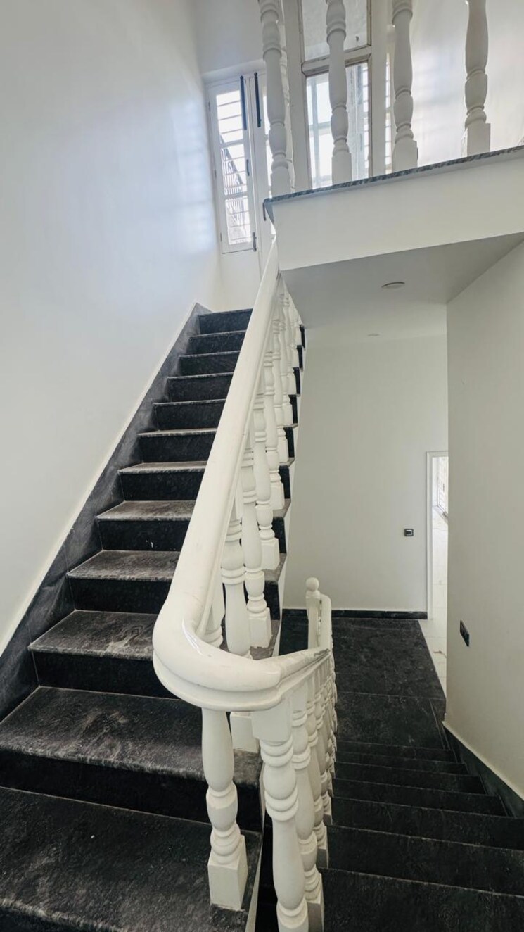 undefined, sahastradhara road 3 Bedroom 2800 Sq.Ft. Villa In Sahastradhara Road Dehradun 8907090