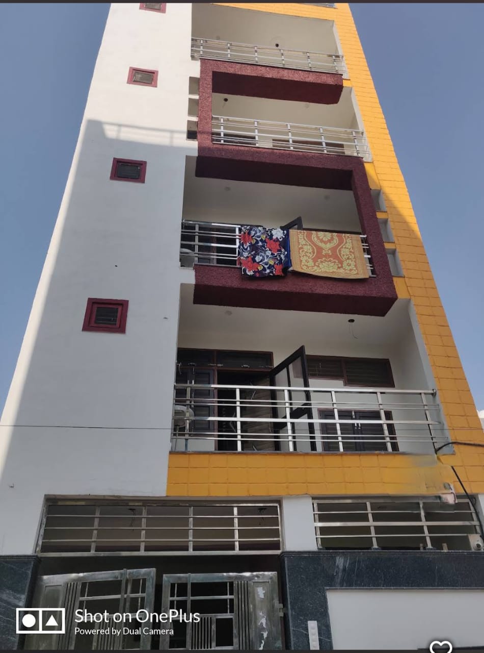 2 BHK Builder Floor For Rent in Sushant Lok I