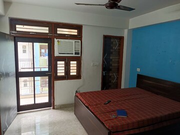 Room in 2 BHK Builder Floor at Sushant Lok I – for Rent