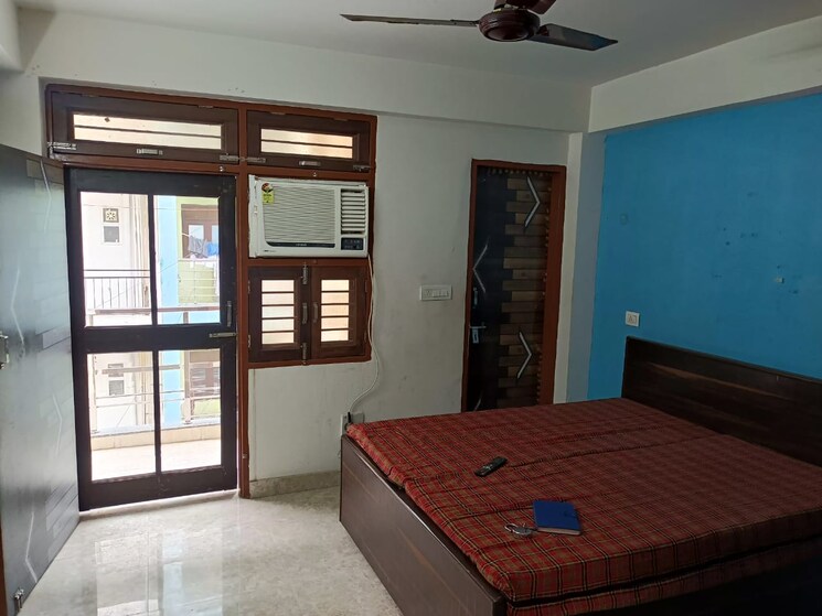 Room, sushant lok i 2 Bedroom 1000 Sq.Ft. Builder Floor In Sushant Lok I Gurgaon 8907093