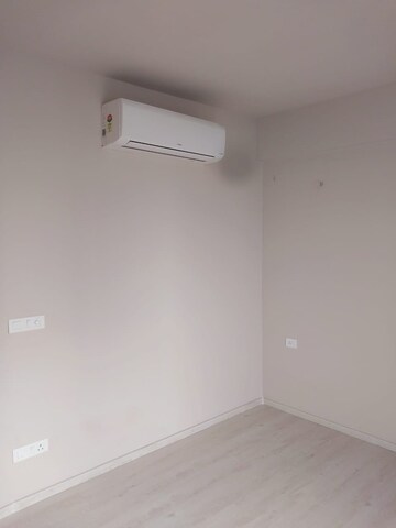 Room in 2 BHK Apartment at M3M Heights, Sector 65 – for Rent