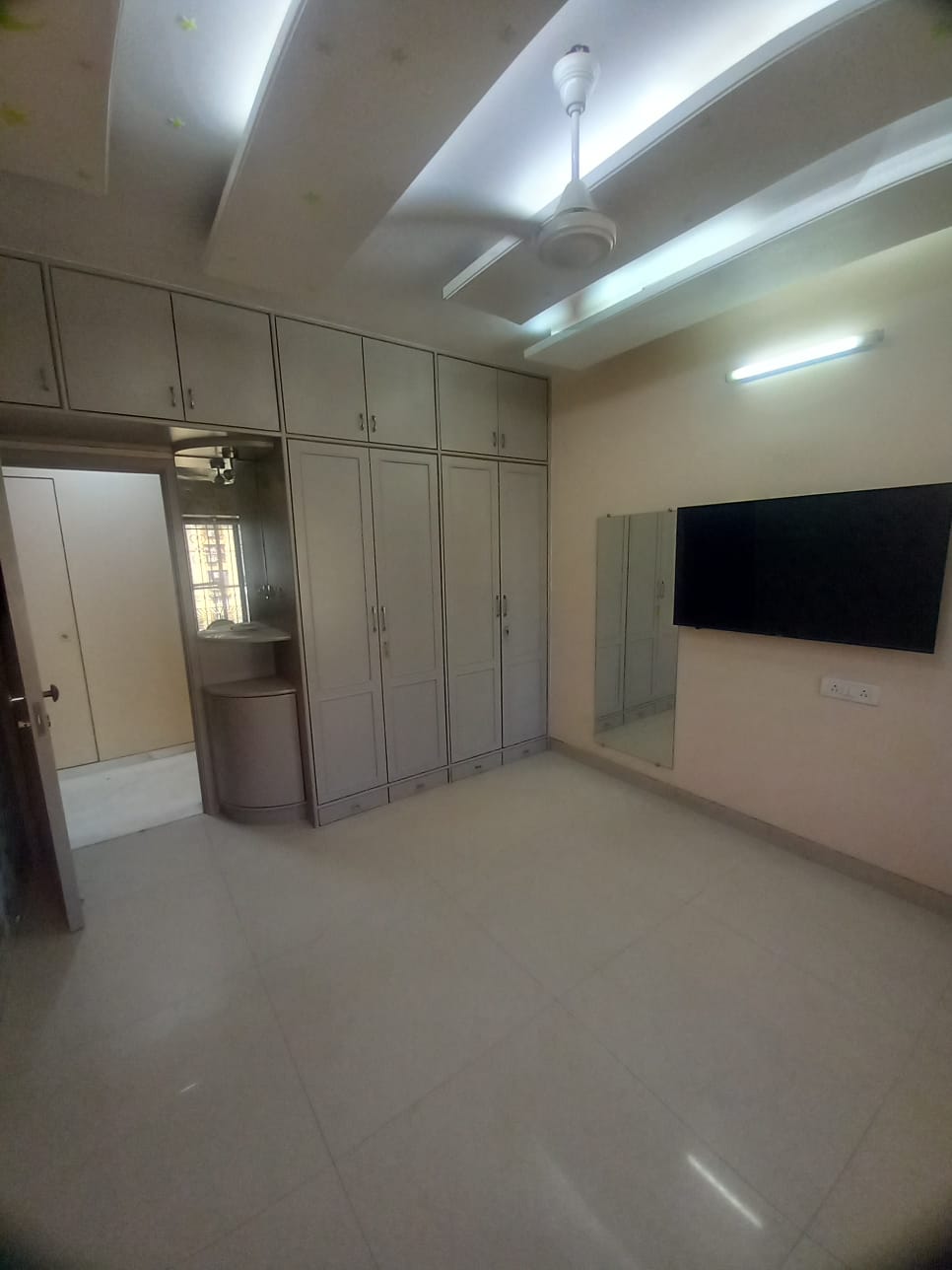 3 BHK Apartment For Rent in Lokhandwala Whispering Palms