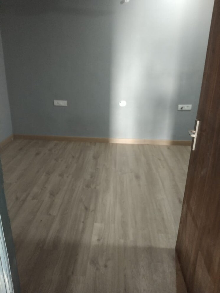 Room, bhabat 1 Bedroom 600 Sq.Ft. Independent House In Bhabat Zirakpur 8897587