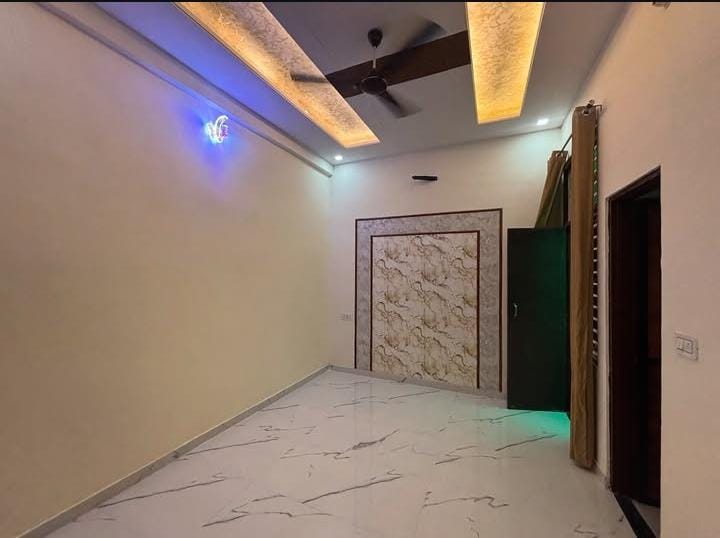 3 BHK + Pooja Room,Servant Room,Extra Room Builder Floor For Sale in Kothi 