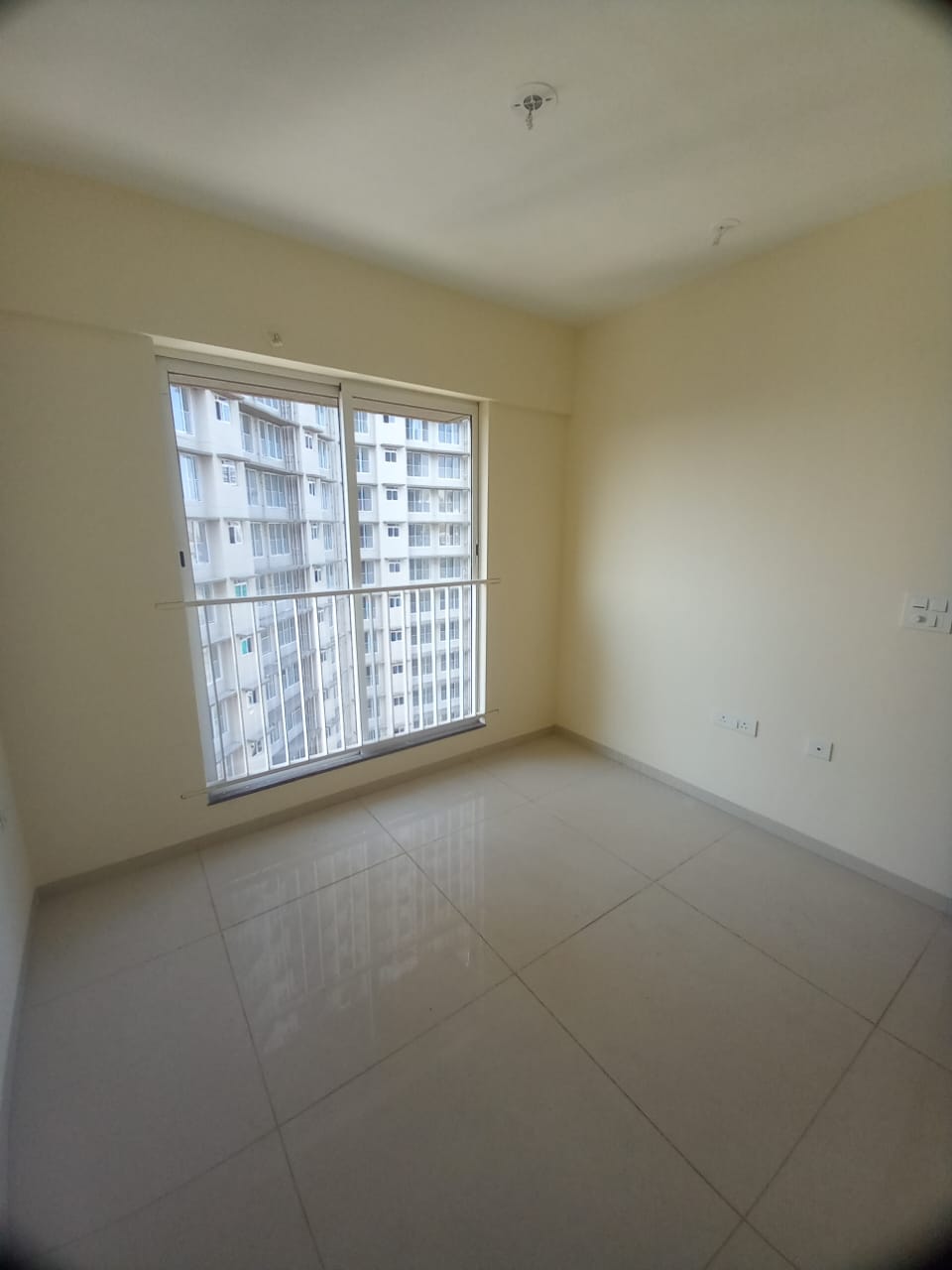 2 BHK Apartment For Rent in Godrej Nest Kandivali