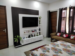Bedroom in 3 BHK Independent House at Miran Kot Khurd – for Sale