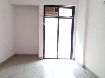 Room in 2 BHK Apartment at Lodha Iris, Majiwada – for Sale