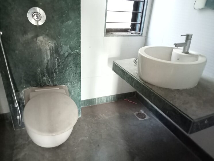 Bathroom, lodha-iris 2 Bedroom 650 Sq.Ft. Apartment In Majiwada Thane 8907160