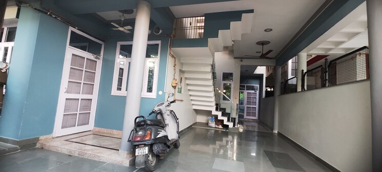  Parking, gomti nagar 3 Bedroom 3100 Sq.Ft. Independent House In Gomti Nagar Lucknow 8907193