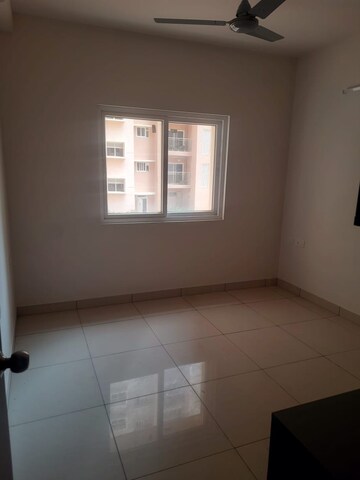 Room in 2 BHK Apartment at Prestige Finsbury Park Hyde, Bagaluru – for Rent
