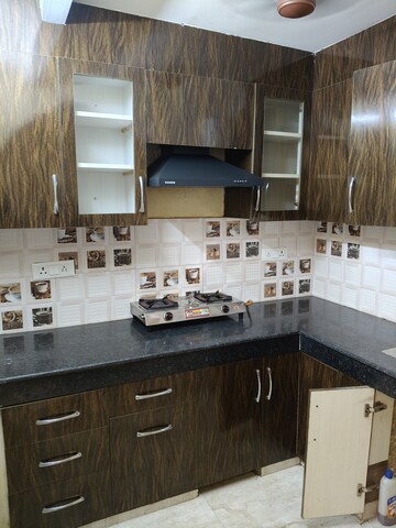 Kitchen in 1 BHK Builder Floor at Pant Nagar – for Rent