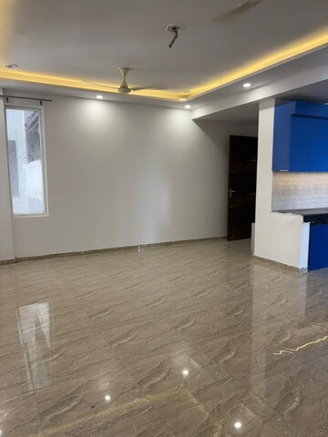 Room in 3 BHK Apartment at SLF Anushree, Sector 75 – for Rent