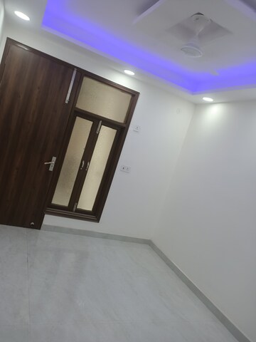 Room in 2 BHK Builder Floor at Tughlakabad Extension – for Sale
