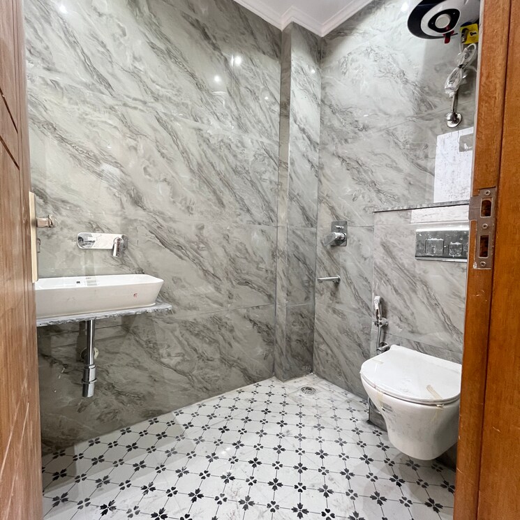 Bathroom, chattarpur 2 Bedroom 800 Sq.Ft. Builder Floor In Chattarpur Delhi 8907344