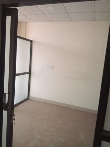 2 BHK Apartment For Rent in Adore Happy Homes, Sector 86