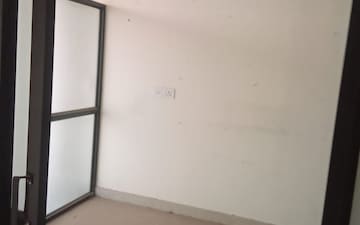 2 BHK Apartment For Rent in Adore Happy Homes, Sector 86