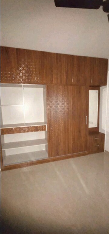 Room in 3 BHK Apartment at Nitesh Hyde Park, Bannerghatta Road – for Rent