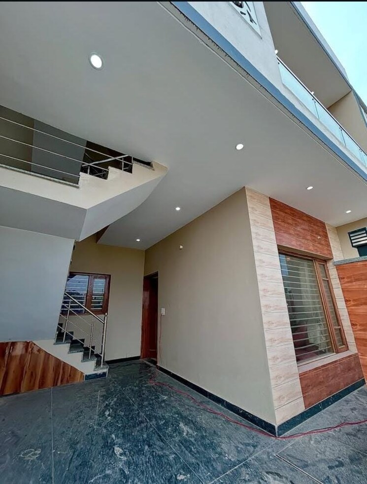 undefined, sector 33 3 Bedroom 2250 Sq.Ft. Builder Floor In Sector 33 Faridabad 8907461