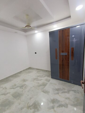Room in 3 BHK Independent House at Govindpuri – for Rent
