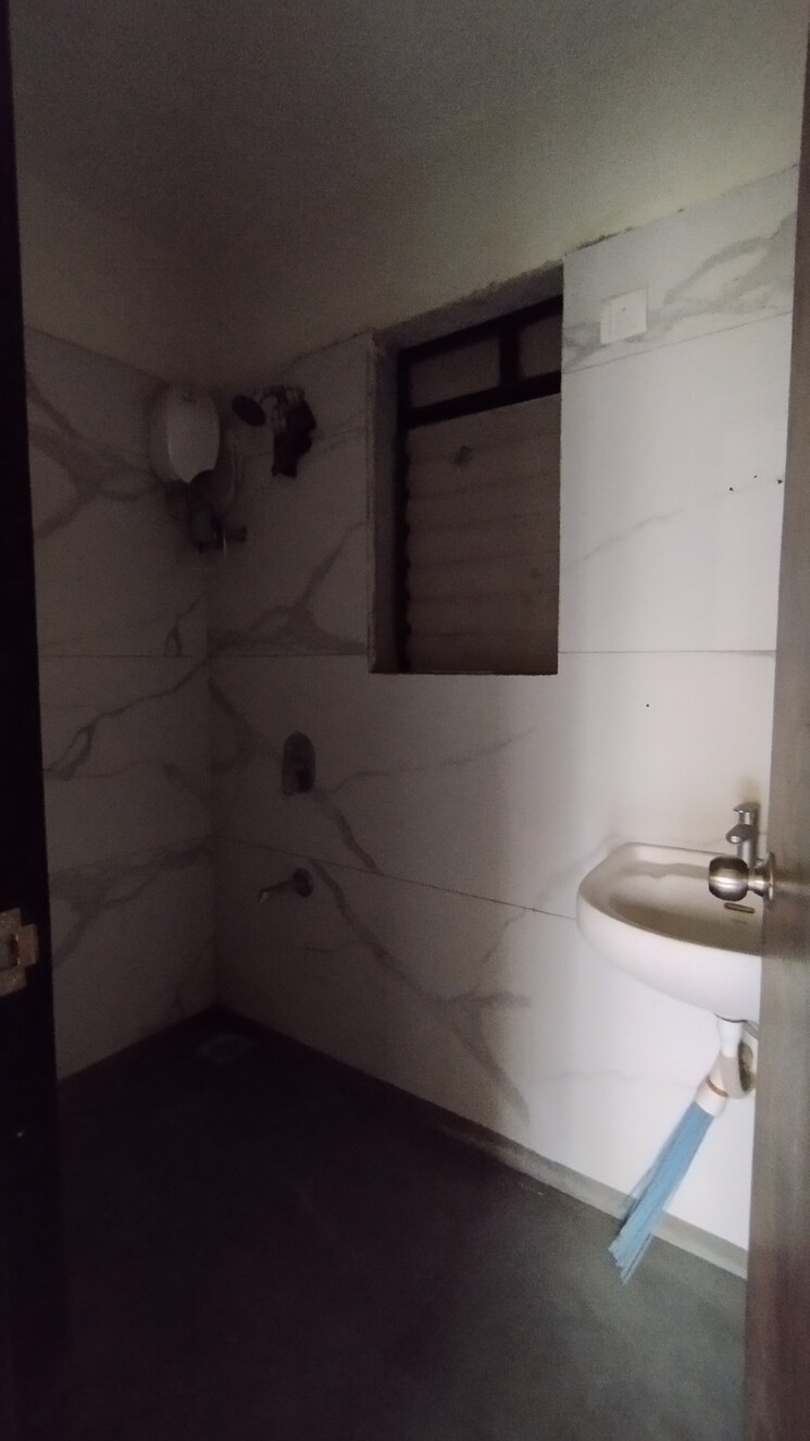Bathroom, raunak-city-sector-4-d4 1 Bedroom 650 Sq.Ft. Apartment In Kalyan West Thane 8907500