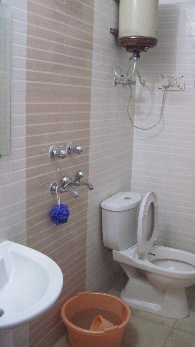 Bathroom, alaknanda-apartment-block-f 2 Bedroom 890 Sq.Ft. Apartment In Surya Nagar Ghaziabad 8907477