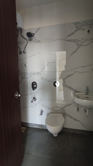 Bathroom in 1 BHK Apartment at Raunak City Sector 4 D4, Kalyan West – for Rent