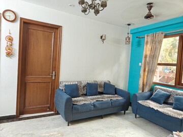 Living Room in 2 BHK Builder Floor at Saket – for Rent
