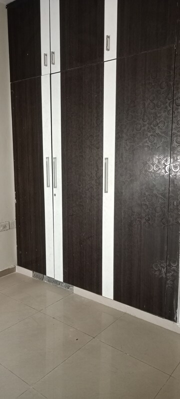 Building Lobby in 2 BHK Apartment at Antriksh Golf View, Sector 78 – for Rent