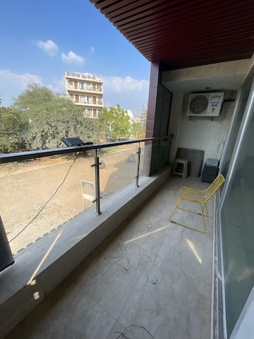 Balcony in 2 BHK Builder Floor at Sector 51 – for Rent