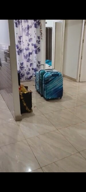 Parking in 2 BHK Apartment at Gaur City 7th Avenue, Sector 4 Greater Noida – for Sale