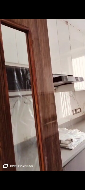 Kitchen in 4 BHK Builder Floor at Dlf Phase iv – for Rent