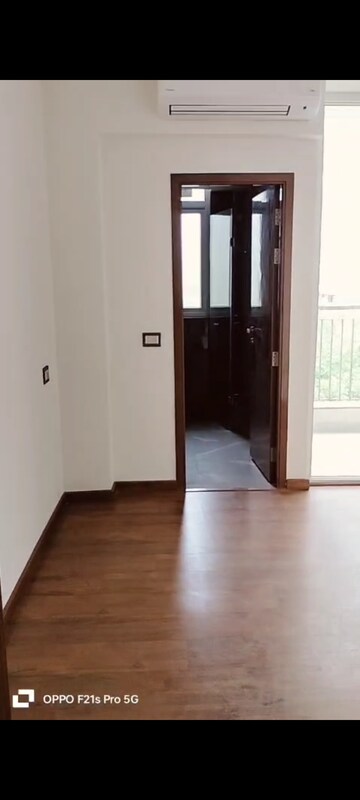 Building Lobby in 4 BHK Builder Floor at Dlf Phase iv – for Rent
