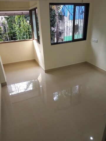 Room in 2 BHK Apartment at Andheri East – for Sale