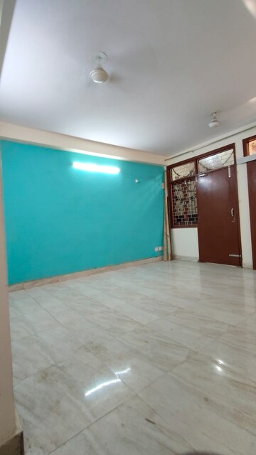 Room in 3 BHK Builder Floor at Khirki Extension – for Rent
