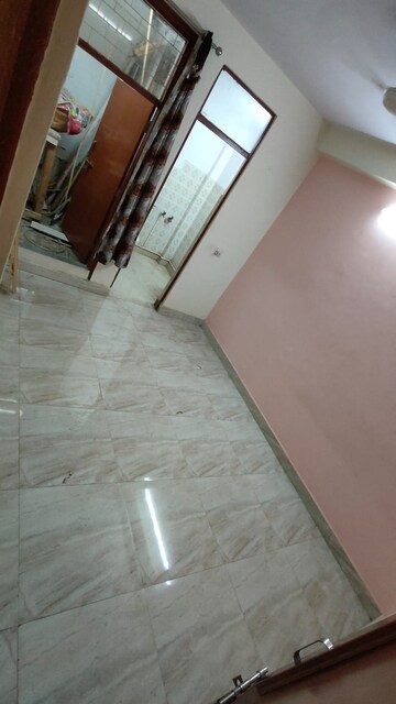 Room in 3 BHK Builder Floor at Khirki Extension – for Rent