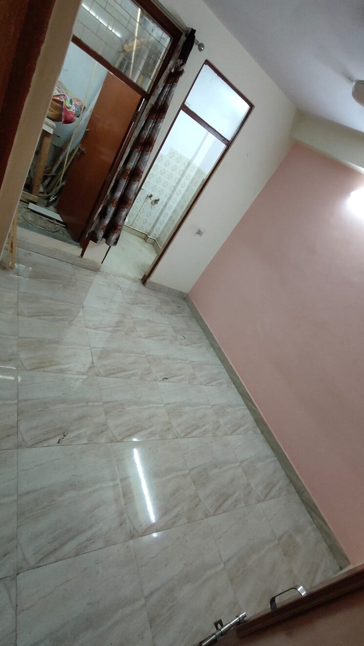Room, khirki extension 3 Bedroom 1200 Sq.Ft. Builder Floor In Khirki Extension Delhi 8907684