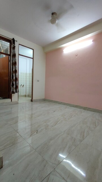Room in 3 BHK Builder Floor at Khirki Extension – for Rent