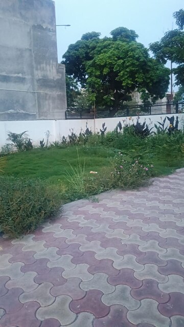 Master Bedroom in 3 BHK Villa at Godrej Woods, Sector 43 – for Rent
