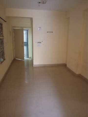 Room in 2 BHK Apartment at Adore Happy Homes Grand, Sector 85 – for Sale