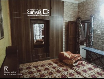 Bedroom in 4 BHK Apartment at Pragati Apartments Dwarka, Sector 11 Dwarka – for Rent