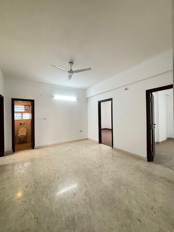 Room in 3 BHK Apartment at RJ Garden, Indiranagar – for Rent