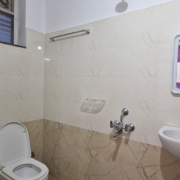 Attached Bathroom in 3 BHK Builder Floor at Kondapur – for Rent