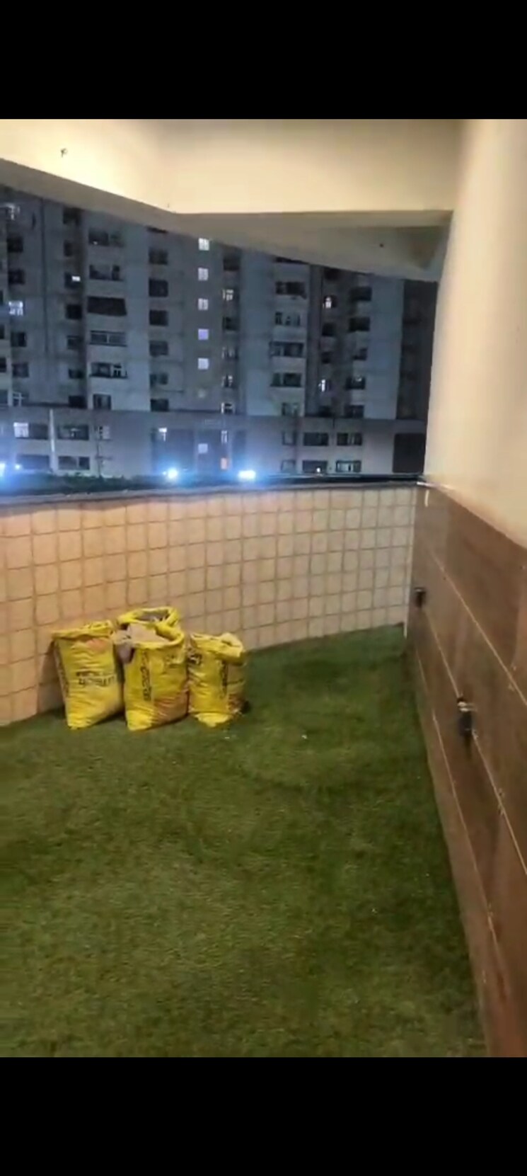  Parking, paras-tierea 3 Bedroom 1285 Sq.Ft. Apartment In Sector 137 Noida 8907906