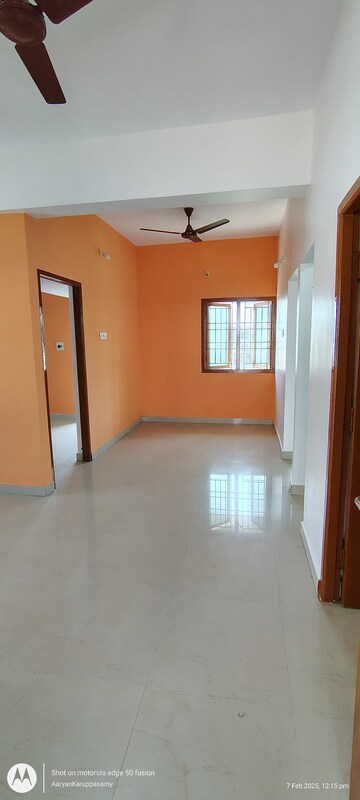 Room in 2 BHK Builder Floor at Tambaram West – for Sale