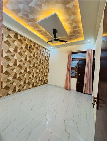 Bedroom in 3 BHK Builder Floor at Sector 32 – for Sale