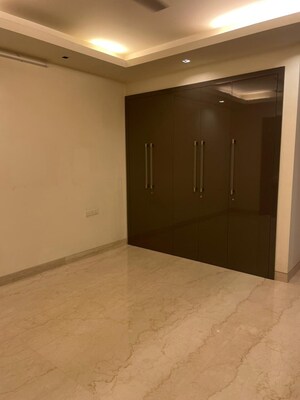 Room in 3 BHK Builder Floor at Greater Kailash I – for Sale