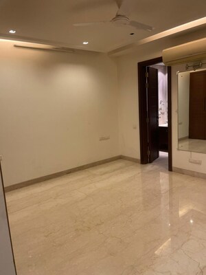 Room in 3 BHK Builder Floor at Greater Kailash I – for Sale